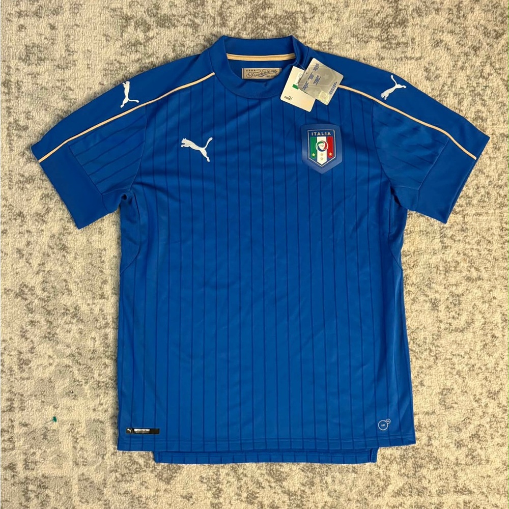Puma Italy National Soccer Team Jersey Size L. Brand New With Tag